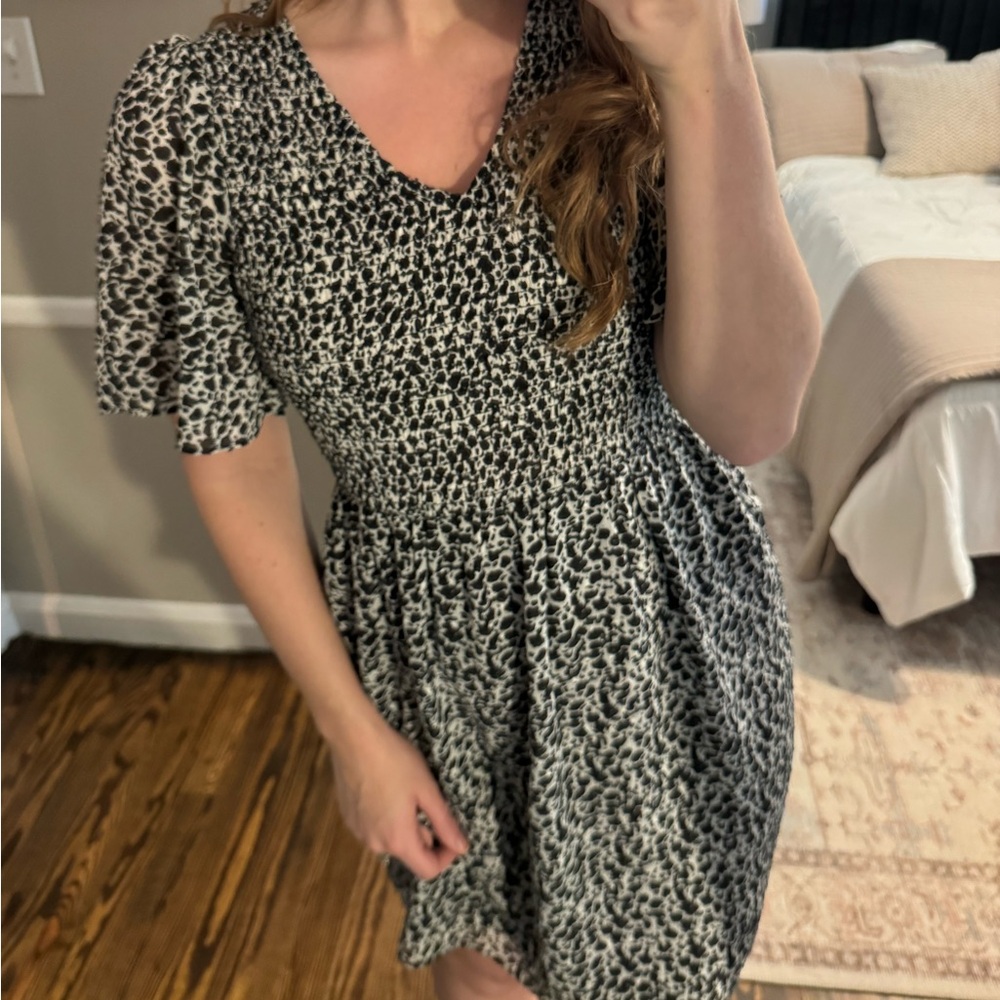 SHORT SLEEVE MIDI DRESS